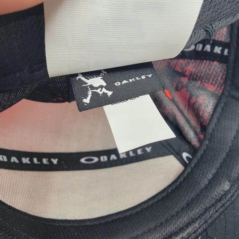 Oakley good looking